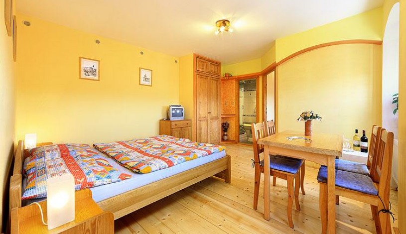 Penzion Svět Český Krumlov - Rodinný pokoj - 2x dvoulůžkový pokoj 