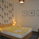 Dvoulůžkový pokoj manželskou postelí a s vanou - Hotel Svornost Praha