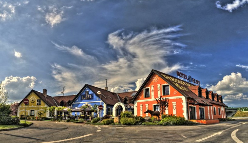 HOTEL ELZET Tábor