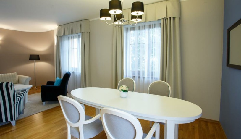 Vila Terra Luhačovice - Dvoupokojový apartmán s kuchyňkou, balkónem