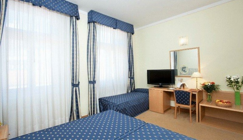 Hotel Tivoli Praha - Triple room