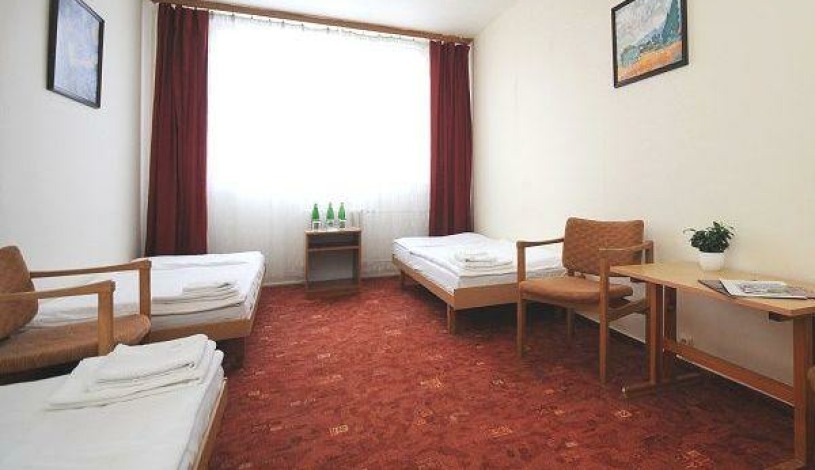 Easy Star Hotel Praha - Dreibettzimmer