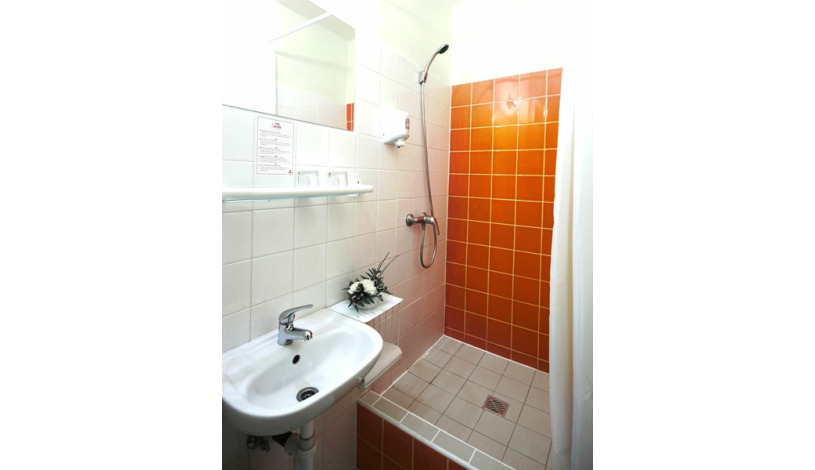 Easy Star Hotel Praha - Einbettzimmer, Zweibettzimmer, Dreibettzimmer, Vierbettzimmer
