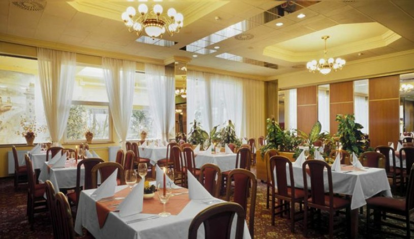Restaurace - Top Hotel Praha