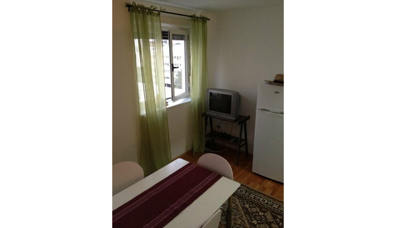 Apartment Trg Hrvatske bratske zajednice Split - Apt 32011