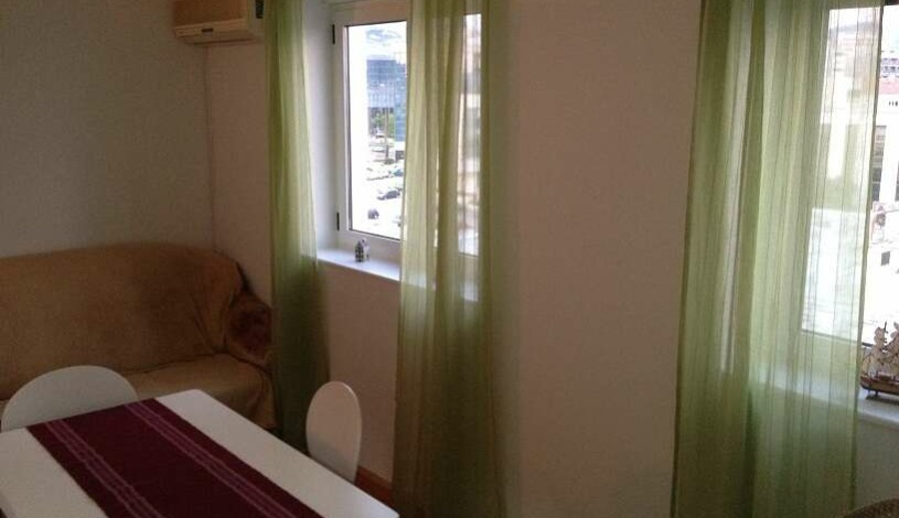 Apartment Trg Hrvatske bratske zajednice Split - Apt 32011