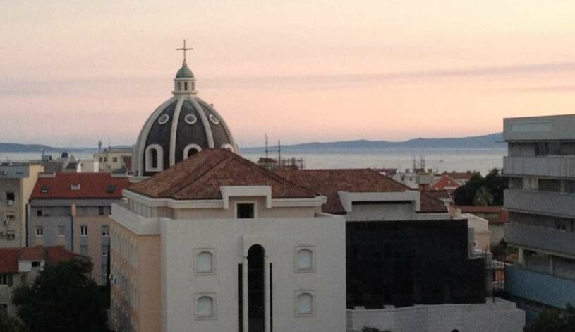 Apartment Trg Hrvatske bratske zajednice Split - Apt 32011