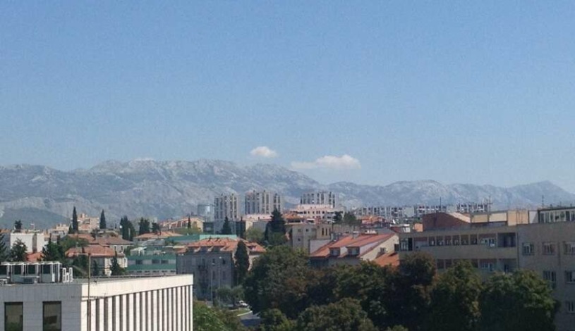 Apartment Trg Hrvatske bratske zajednice Split - Apt 32011