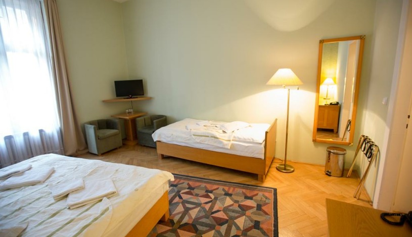 Hotel U Beránka Náchod - Dvoulůžkový pokoj SECESE s přistýlkou