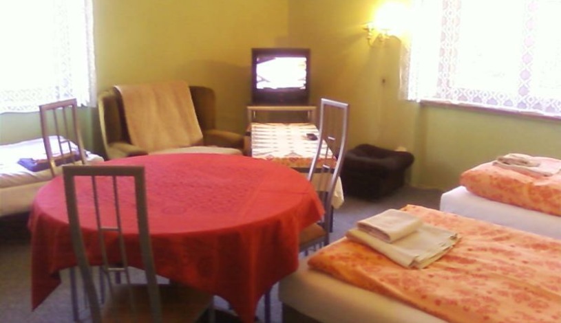 Retro Apartment Teplice - Rohový pokoj