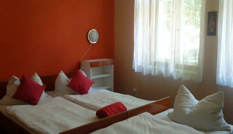 Retro Apartment Teplice - Prostřední pokoj