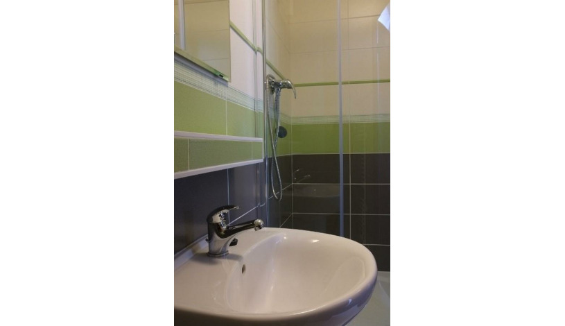 UBYTOVÁNÍ V SOUKROMÍ - Vinotéka Benešov - Dvoulůžkový pokoj, Dvoulůžkový pokoj s přistýlkou