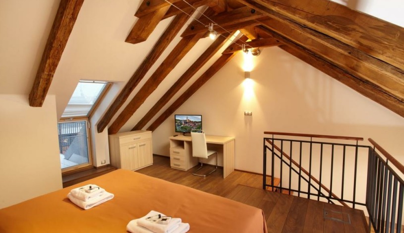 Residence U Černé věže České Budějovice - Dvoulůžkový apartmán s mezonetem a terasou