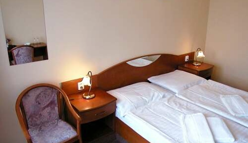 Hotel U Hvězdy Praha - Zweibettzimmer, Dreibettzimmer