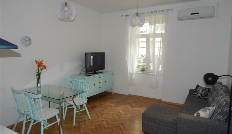 Apartment Ulica Antuna Gustava Matoša 1 Split - Apt 39657