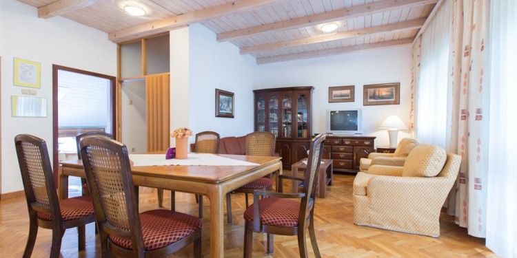 2-bedroom Apartment Zagreb with kitchen for 6 persons