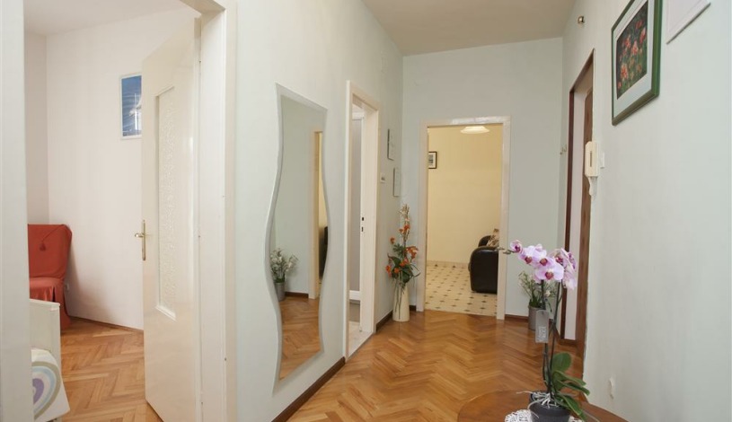 Apartment Ulica kralja Zvonimira Split - Apt 36629