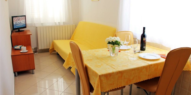 2-spálňový Apartmán v Dubrovník Lapad s kuchyňou pre 2 osoby