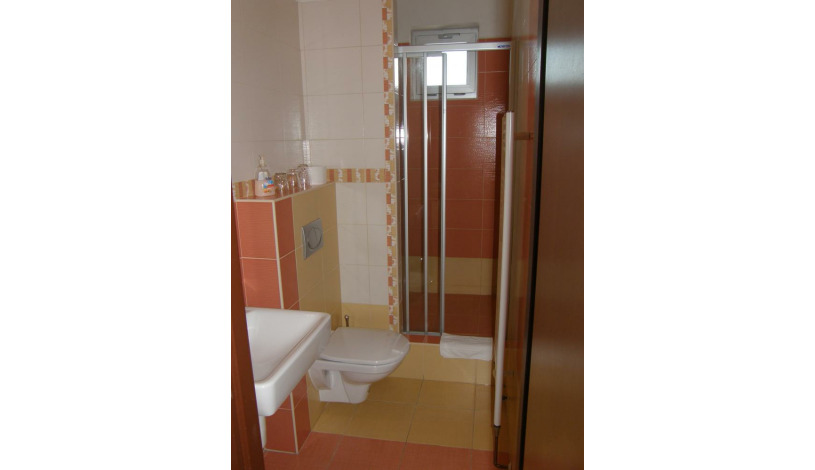 UNIHOTEL Liberec - třílůžkový pokoj - Standard s TV