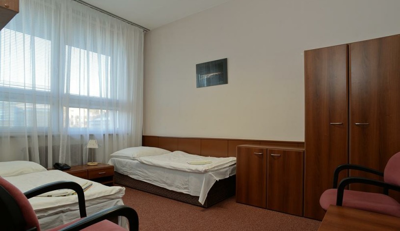 UNIHOTEL Liberec - dvoulůžkový pokoj - Economy - buňka - bezbariérový