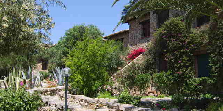 3-bedroom Apartment Sardinia Stintino with kitchen for 6 persons