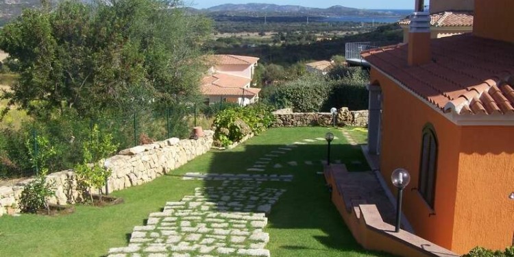 3-bedroom Apartment Sardinia Stintino with kitchen for 6 persons