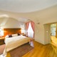 Dvojlôžková izba s manželskou posteľou alebo 2 oddelenými lôžkami - HOTEL U ZLATÉHO KOLA Praha