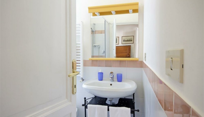 Apartment Via degli Zingari Roma - Apt 32097