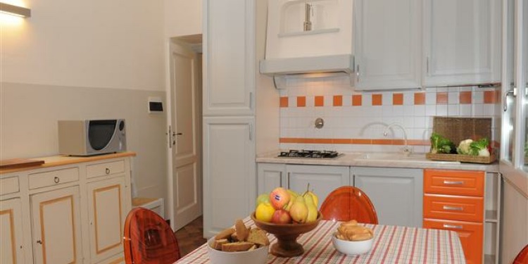 2-bedroom Firenze Santa Croce with kitchen for 6 persons