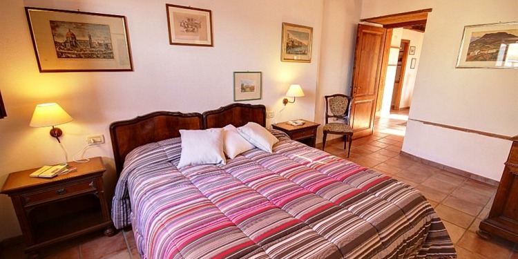 4-Schlafzimmer Appartement Toscana mit Küche für 7 Personen