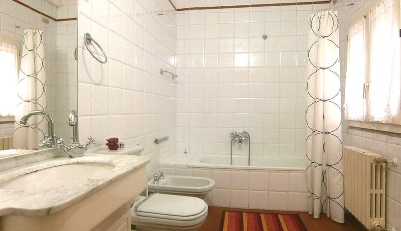 Apartment Via Francesco Carrara Lucca - Apt 27030