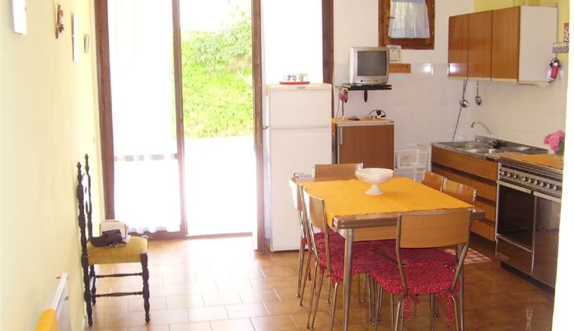 Apartment Via Martiri di Corfù e Cefalonia Lucca - Apt 28944