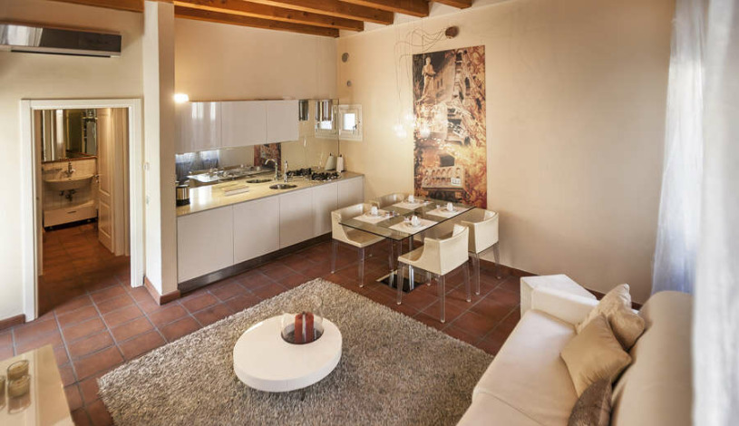 Apartment Via San Pietro Incarnario Verona - Apt 41412