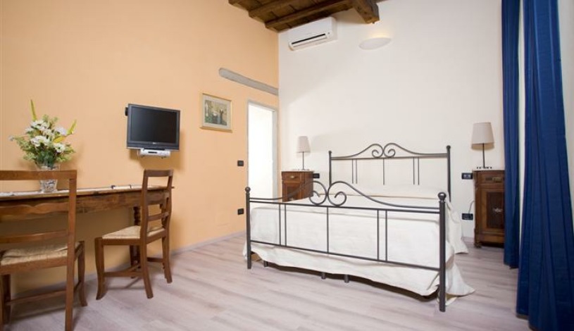 Apartment Via Sant'Antonino Firenze - Apt 17704