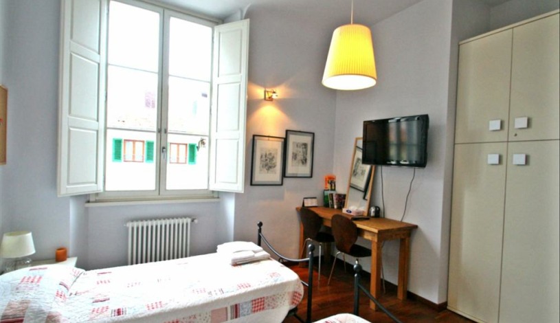 Apartment Via Sant'Antonino Firenze - Apt 21834