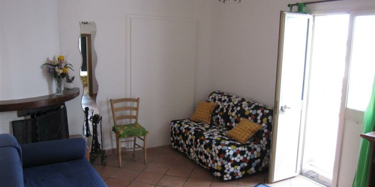 1-bedroom Apartment Napoli San Ferdinando with kitchen for 4 persons