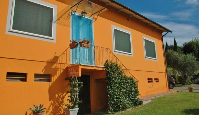 Apartment Via Villa Fontana Lucca - Apt 35925