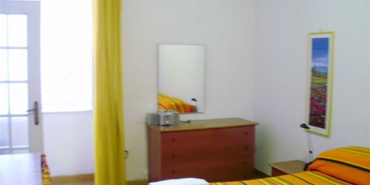 2-sypialniowy Apartament w Neapol San Ferdinando z kuchnią dla 5 osób