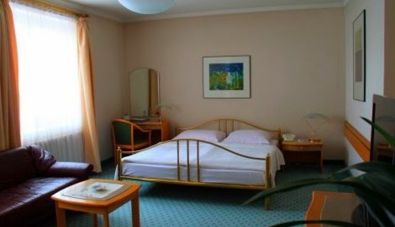 Hotel Villa Voyta Praha - 2-lůžkový pokoj Superior, Dvoulůžkový pokoj s přistýlkou