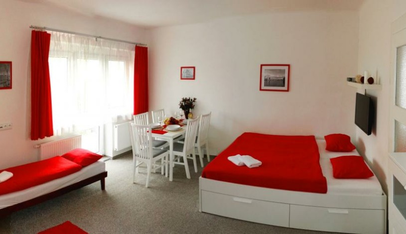 BookClever Apartments Prague Praha - SouthWest Apartments A5  - Apartmán 5 os. 1.patro s balkonem dvě ložnice