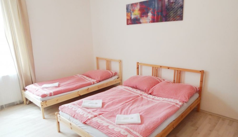 BookClever Apartments Prague Praha - Garden Grape House 3 (přízemí)  a 5 (první patro) - Studio pro 4