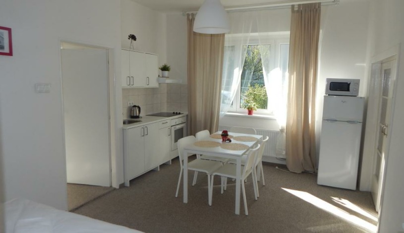 BookClever Apartments Prague Praha - SouthWest Apartments A4 - Apartmán 6 os. přízemí 3 ložnice záchod na chodbě
