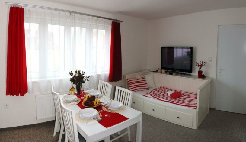 BookClever Apartments Prague Praha - SouthWest Apartments A6 - Apartmán 6 os. 2.patro dvě ložnice s balkonem