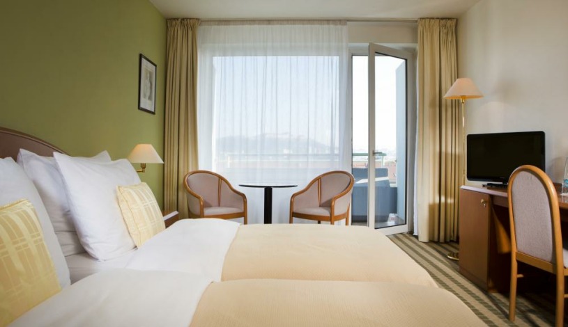 Orea Hotel Voroněž Brno - Deluxe double/twin pokoj- Klimatizovaný