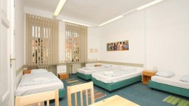Prague Charles Square Hostel Praha - Triple room with shared bathroom, Five bedded room with shared bathroom