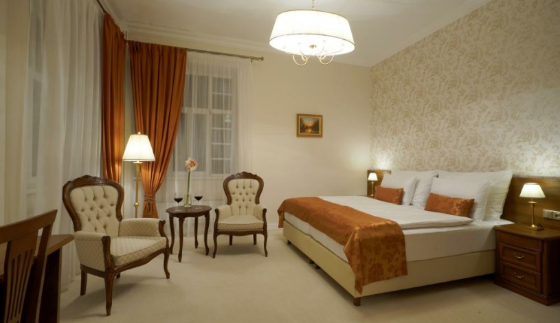 Hotel Katerina Znojmo - Dvojlůžkový pokoj typu Standart s panoramatickým výhledem